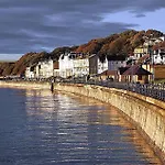 Montys Maison - Part Of The The Bay Filey Village With Pool, Gym And Direct Access, Pub, Restaurant, Tennis And Meadows Walks Reighton