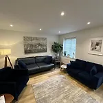 Montys Maison - Part Of The The Bay Filey Village With Pool, Gym And Direct Access, Pub, Restaurant, Tennis And Meadows Walks * Reighton