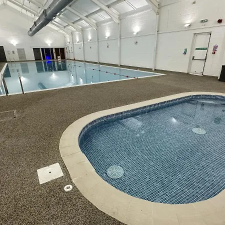 Dom wakacyjny Montys Maison - Part Of The The Bay Filey Holiday Village With Pool, Gym And Direct Beach Access, Pub, Restaurant, Tennis And Meadows Walks *