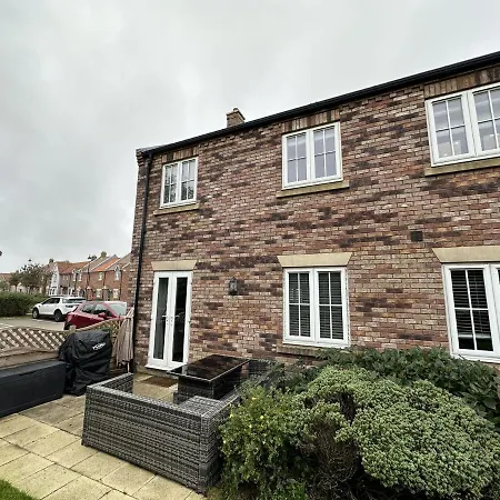 Montys Maison - Part Of The The Bay Filey Holiday Village With Pool, Gym And Direct Beach Access, Pub, Restaurant, Tennis And Meadows Walks Dom wakacyjny Reighton