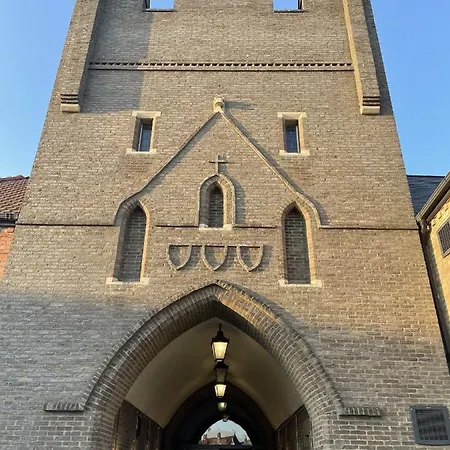 Montys Maison - Part Of The The Bay Filey Holiday Village With Pool, Gym And Direct Beach Access, Pub, Restaurant, Tennis And Meadows Walks * Reighton